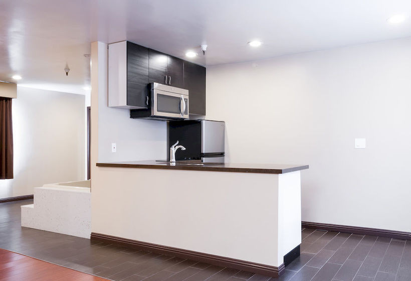 Hotel Travelodge Redondo Beach Pier  | Redondo Beach | California | United States 20