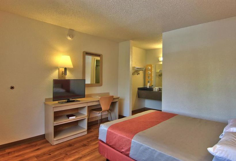 Motel 6 Old Sacramento North  | Sacramento | California | United States 10