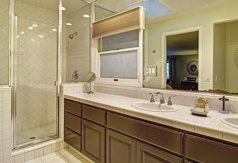 Hotel Babbling Brook Inn  | Santa Cruz | California | United States 1