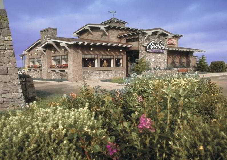 Cavalier Oceanfront Resort  San Simeon