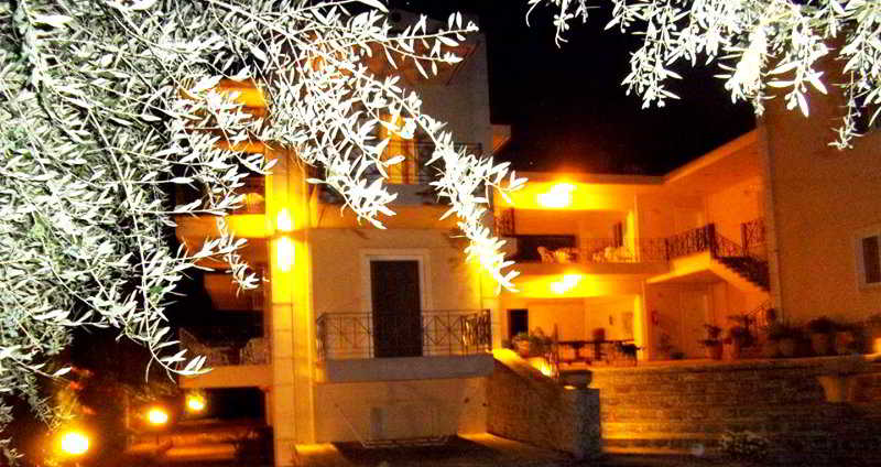 Aretimaria Apartments  | Gytheio | Peloponnese | Greece 1
