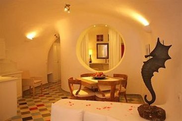 Hotel Ikastikies Suites  | Firostefani | Santorini | Greece 13