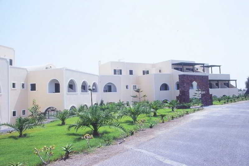 Hotel Okeanis Beach  | Ayia Paraskevi | Santorini | Greece 3