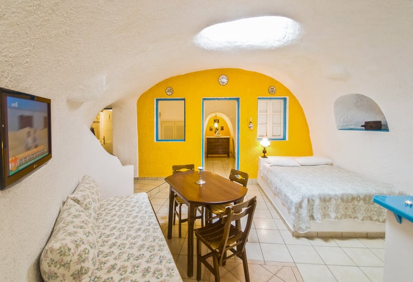 Efterpi Villas  | Firostefani | Santorini | Greece 4