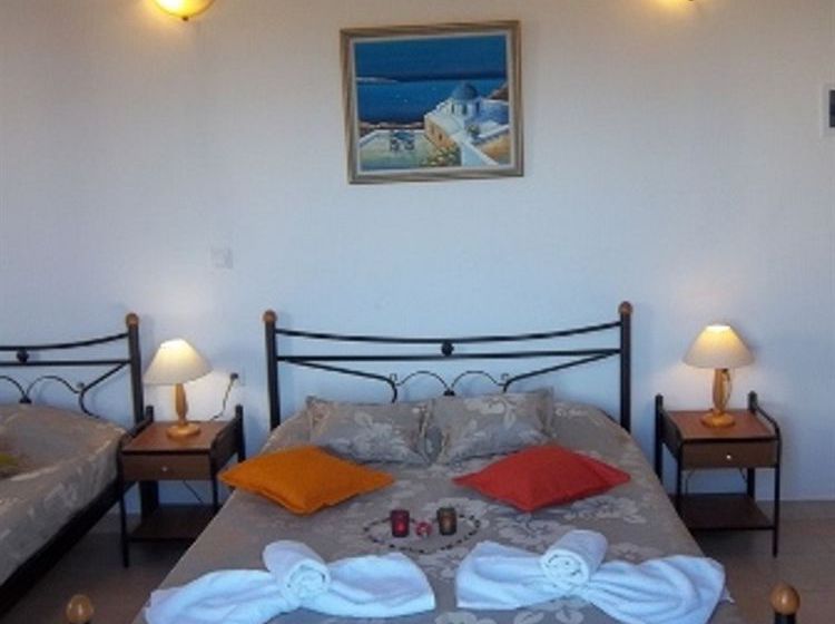 Agapi Villas  | Karterados | Santorini | Greece 4