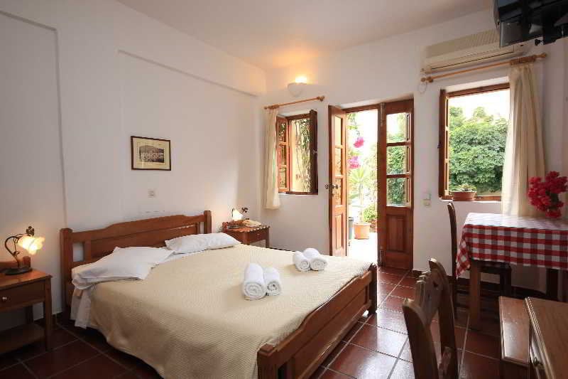 Ersi Villas  | Firostefani | Santorini | Greece 13