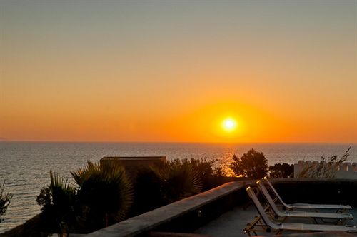 Hotel Artemis Village