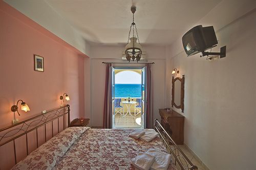 Hotel Artemis Village  | Karterados | Santorini | Greece 1