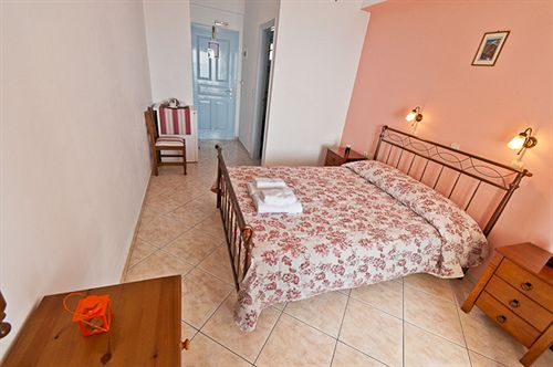 Hotel Artemis Village  | Karterados | Santorini | Greece 12