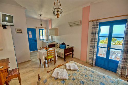 Hotel Artemis Village  | Karterados | Santorini | Greece 17