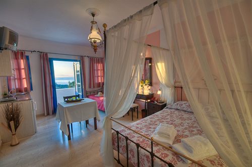 Hotel Artemis Village  | Karterados | Santorini | Greece 18