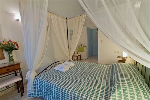 Hotel Artemis Village  | Karterados | Santorini | Greece 19