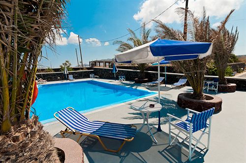 Hotel Artemis Village  | Karterados | Santorini | Greece 7