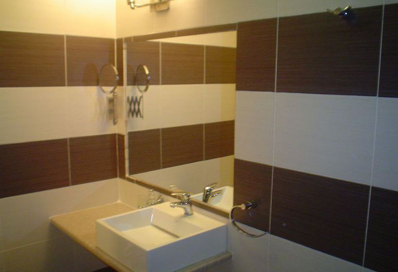 Sunrise Hotel  | Fira | Santorini | Greece 4