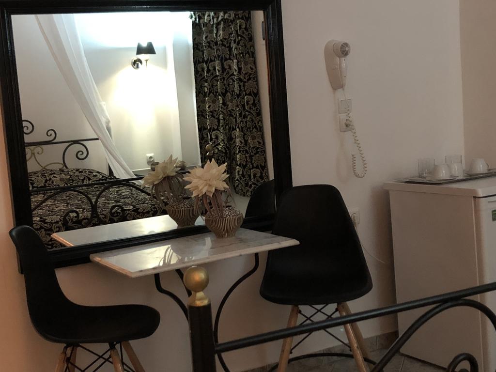 Danae Villa Hotel  | Fira | Santorini | Greece 3