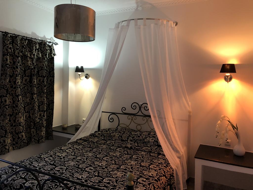 Danae Villa Hotel  | Fira | Santorini | Greece 4