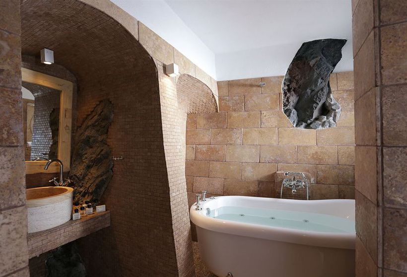 Hotel Homeric Poems  | Firostefani | Santorini | Greece 17