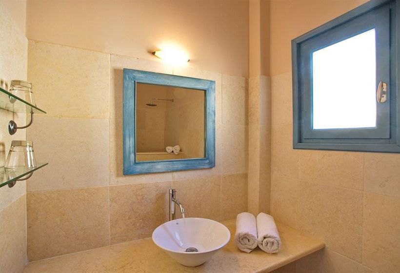 The Boathouse Hotel & Studios  | Fira | Santorini | Greece 10