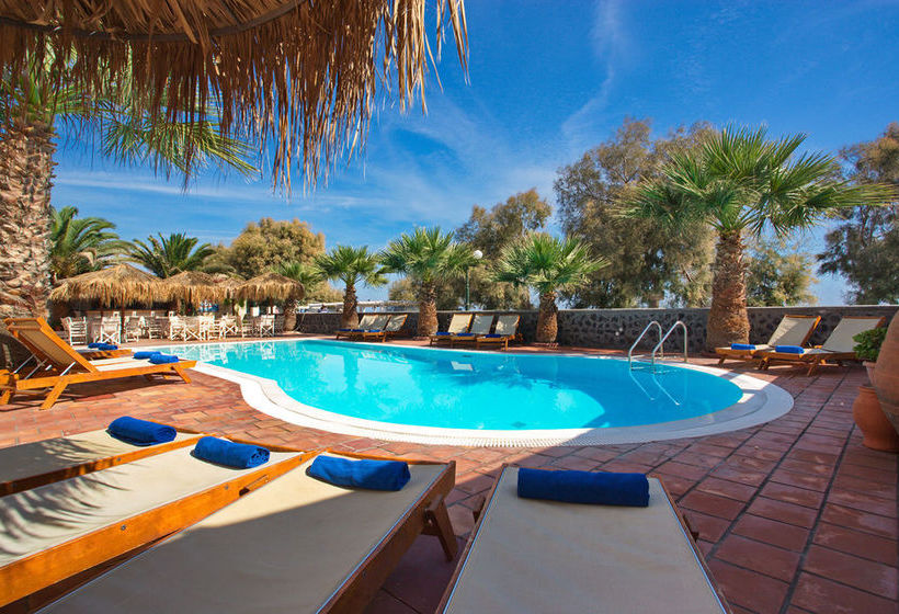 The Boathouse Hotel & Studios  | Fira | Santorini | Greece 11