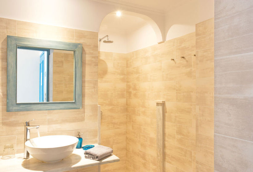 The Boathouse Hotel & Studios  | Fira | Santorini | Greece 14