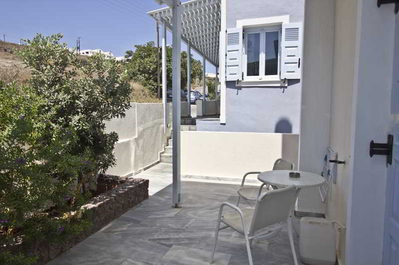 Erato Apartments  | Firostefani | Santorini | Greece 11