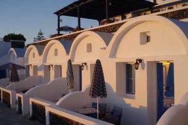 Caldera Butterfly Villas  | Fira | Santorini | Greece 1