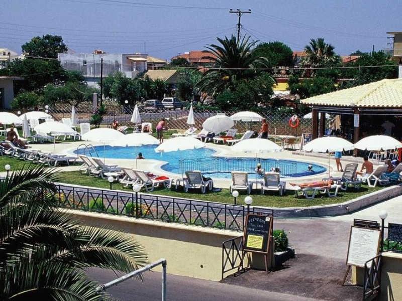 Aparthotel Tzevenos  | Aghios Georgios | Santorini | Greece 12