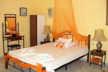 Livadaros Pension Santorini