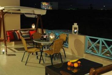 Hotel Villa Rose  | Fira | Santorini | Greece 12