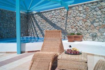 Hotel Villa Rose  | Fira | Santorini | Greece 8