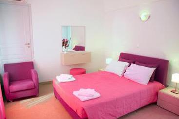 Hotel Atrium Villa  | Fira | Santorini | Greece 1