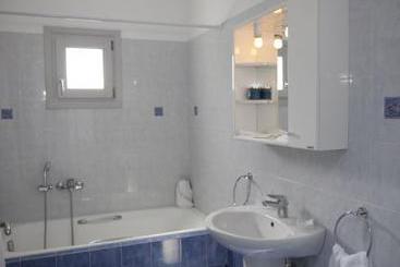 Hotel Atrium Villa  | Fira | Santorini | Greece 6