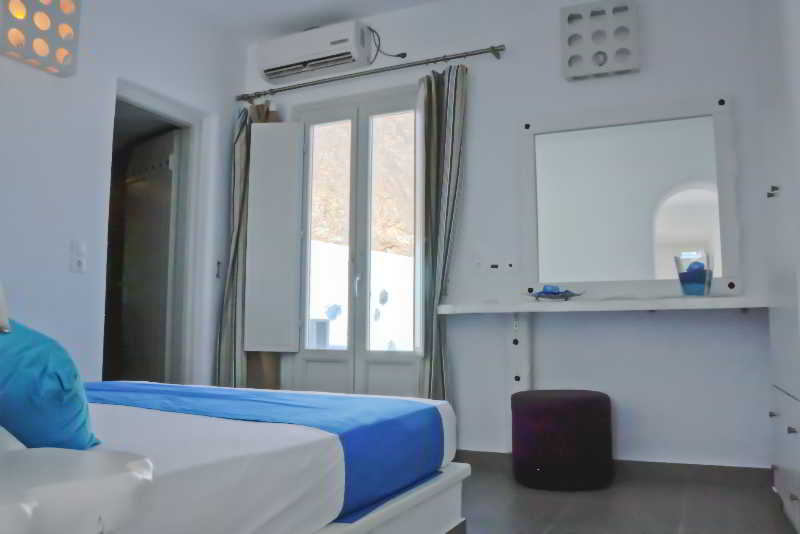 Hotel Drosostalides Elegand Suites  | Perivolos | Santorini | Greece 2