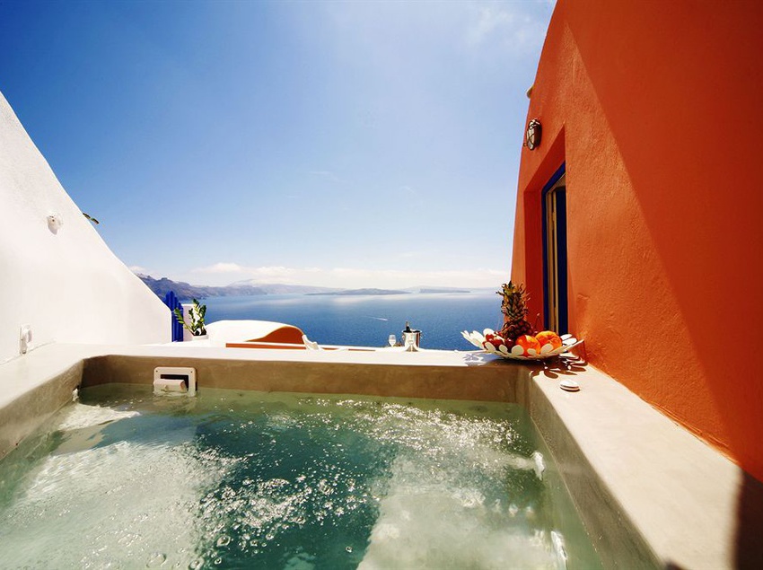 Hotel Chroma Suites  | Oia | Santorini | Greece 16