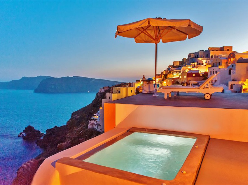 Hotel Chroma Suites  | Oia | Santorini | Greece 2