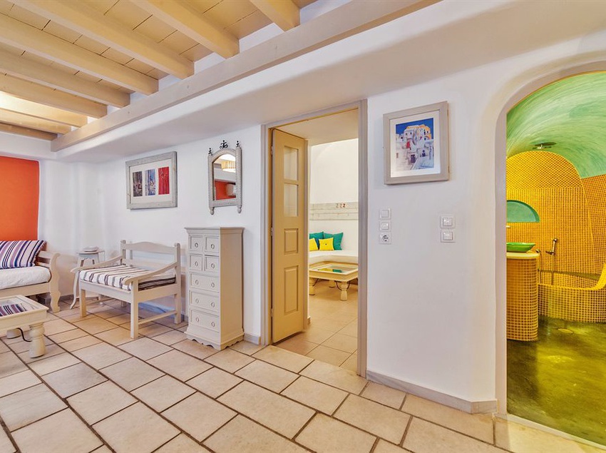 Hotel Chroma Suites  | Oia | Santorini | Greece 4