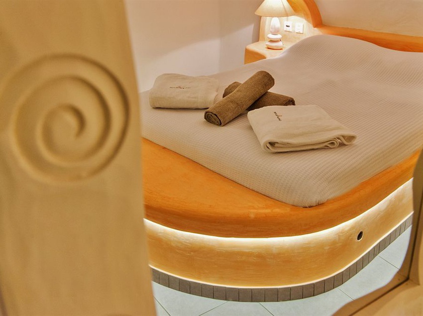 Hotel Chroma Suites  | Oia | Santorini | Greece 7