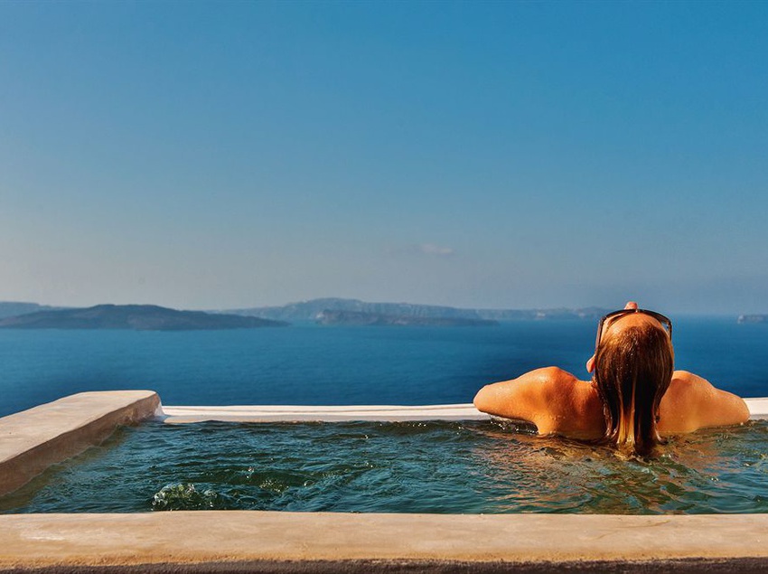 Hotel Chroma Suites  | Oia | Santorini | Greece 8
