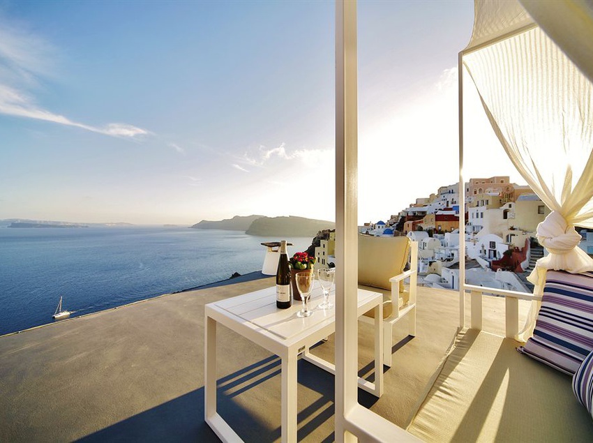 Hotel Chroma Suites  | Oia | Santorini | Greece 9