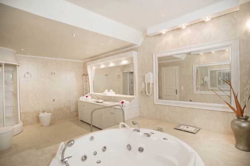 Hotel Celestia Grand  | Fira | Santorini | Greece 12