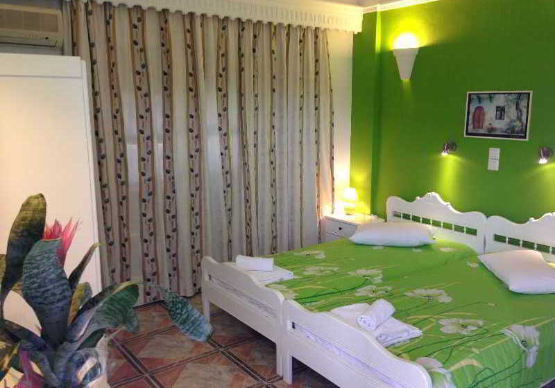 Hotel Villa Michalis  | Vlychada | Santorini | Greece 16