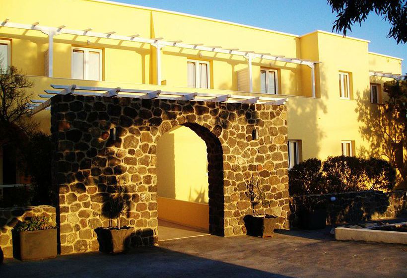 Hotel Zorbas  | Pyrgos Kallistis | Santorini | Greece 11