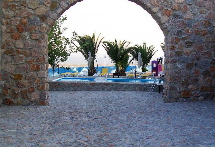 Hotel Zorbas  | Pyrgos Kallistis | Santorini | Greece 12