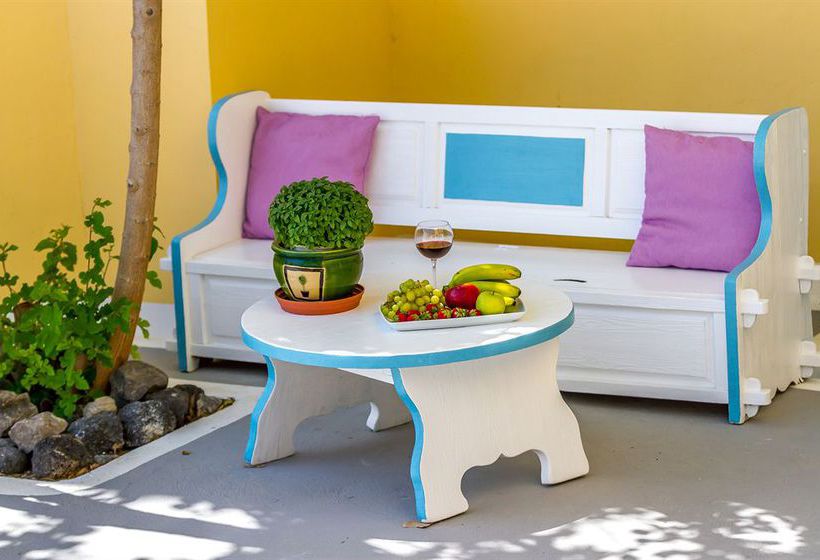 Hotel Zorbas  | Pyrgos Kallistis | Santorini | Greece 17