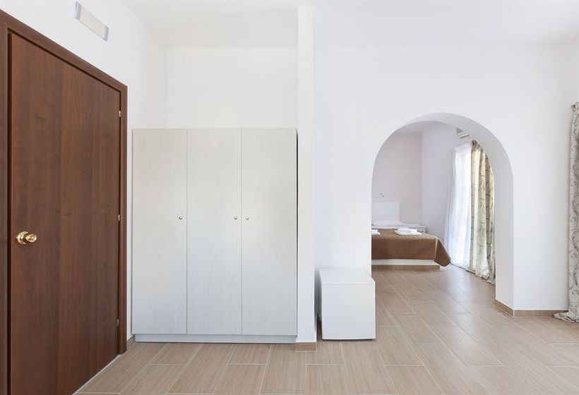 Hotel Olympic  | Karterados | Santorini | Greece 15