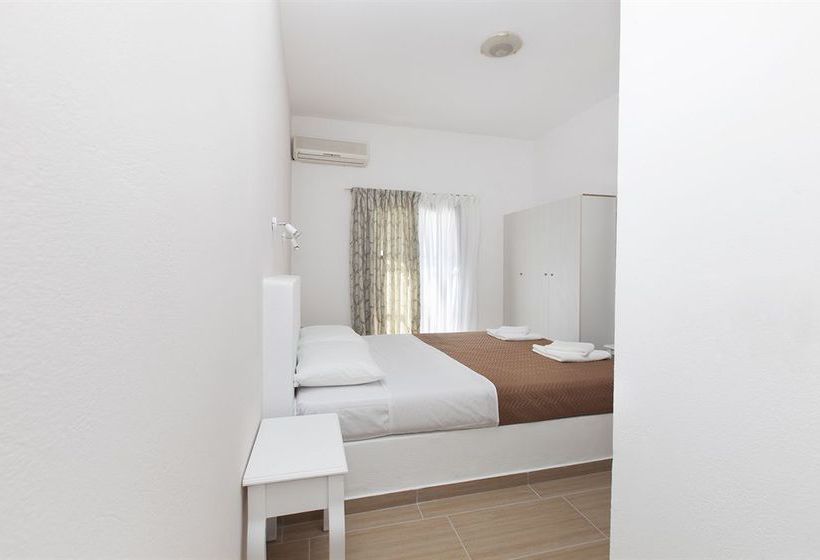 Hotel Olympic  | Karterados | Santorini | Greece 17