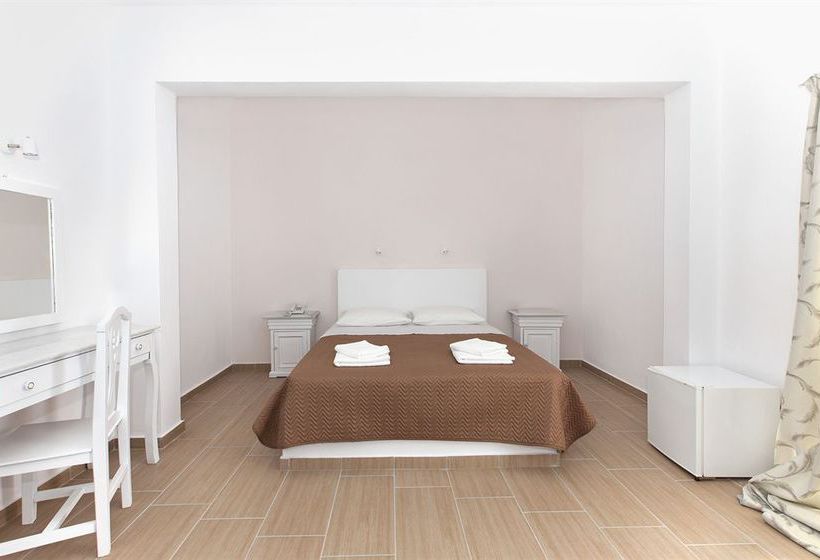 Hotel Olympic  | Karterados | Santorini | Greece 9