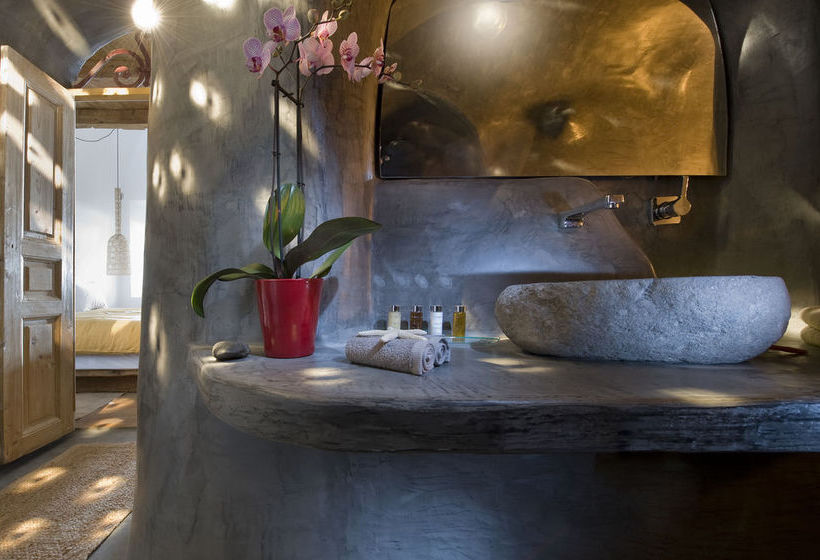 Hotel Sophia Luxury Suites  | Santorini | Santorini | Greece 2