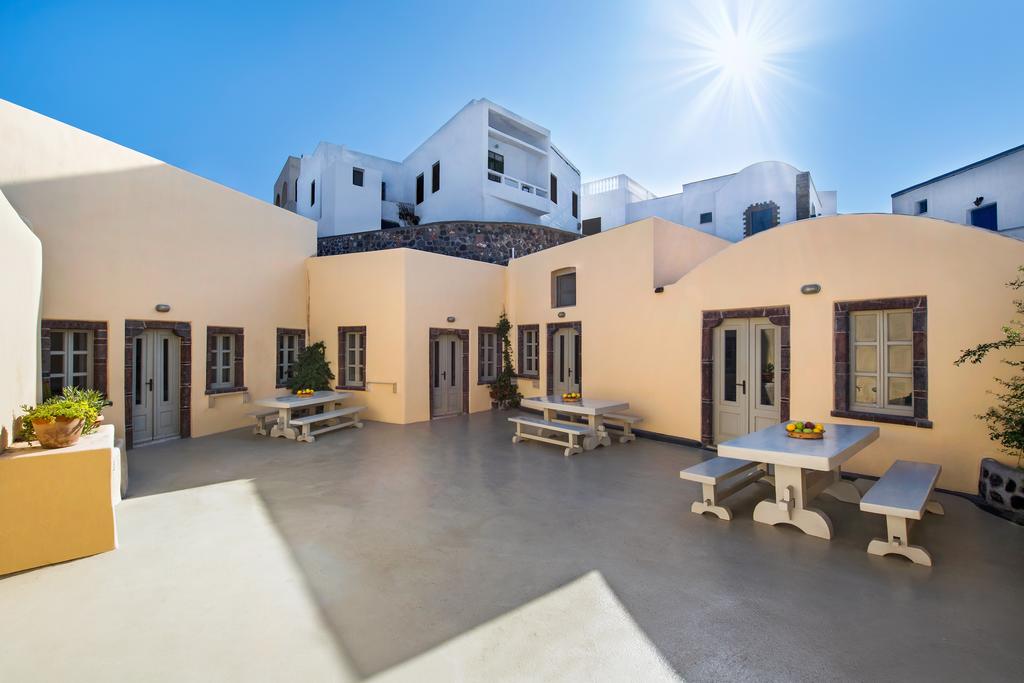 Filotimo Cave Houses Pyrgos Kallistis