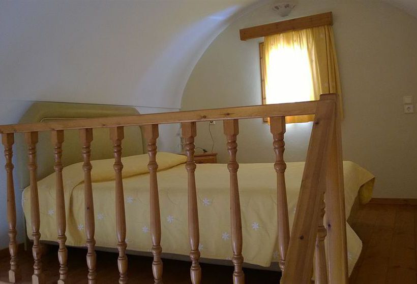 Hotel Anemomilos Suites  | Fira | Santorini | Greece 17